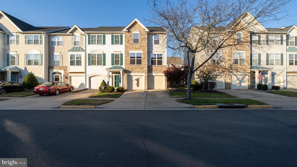 43520 Laidlow St in Chantilly, VA - Building Photo