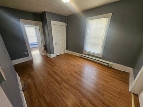 287 Lake Ave, Unit 10 in Manchester, NH - Building Photo - Building Photo