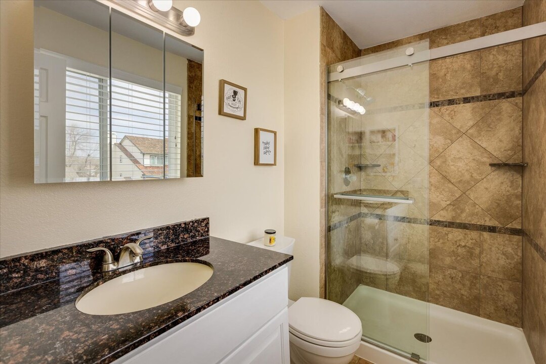 11564 W 67th Pl in Arvada, CO - Building Photo