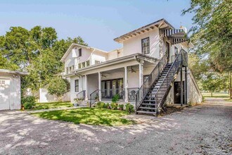1515 E Lakeview Ave in Pensacola, FL - Foto de edificio - Building Photo