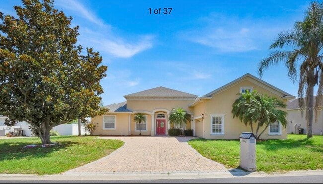 property at 5556 Vintage View Blvd