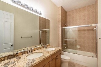 6072 NW 116th Dr, Unit 6072 in Coral Springs, FL - Building Photo - Building Photo