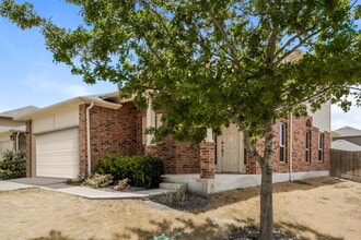 300 Potters Peak Way in Georgetown, TX - Building Photo - Building Photo