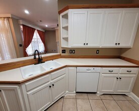 201 Bryan St in Lafayette, LA - Building Photo - Building Photo
