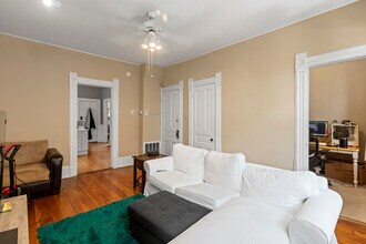 1421 W Fletcher St in Chicago, IL - Building Photo - Building Photo