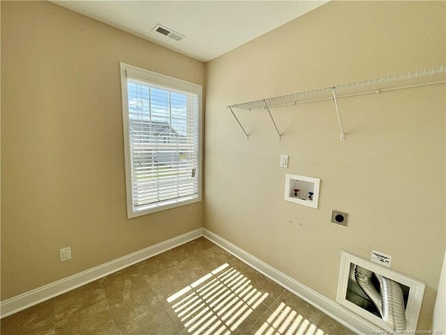 608 Stonebriar Ave in Raeford, NC - Building Photo - Building Photo