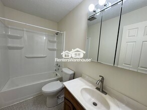 1601 N Innsbruck Dr in Fridley, MN - Building Photo - Building Photo