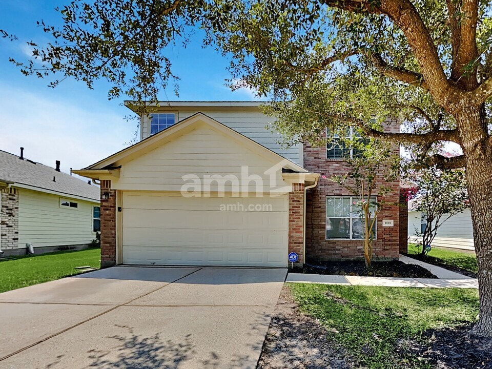 1018 Redcrest Springs Ct in Houston, TX - Foto de edificio
