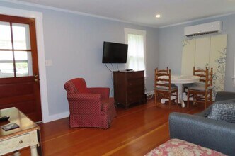 42 Water St in Meredith, NH - Building Photo - Building Photo