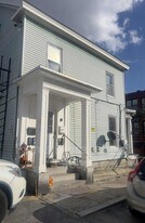 15 Franklin St in Nashua, NH - Building Photo