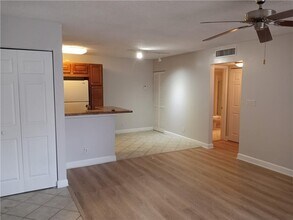 641 Lyons Rd in Coconut Creek, FL - Building Photo - Building Photo