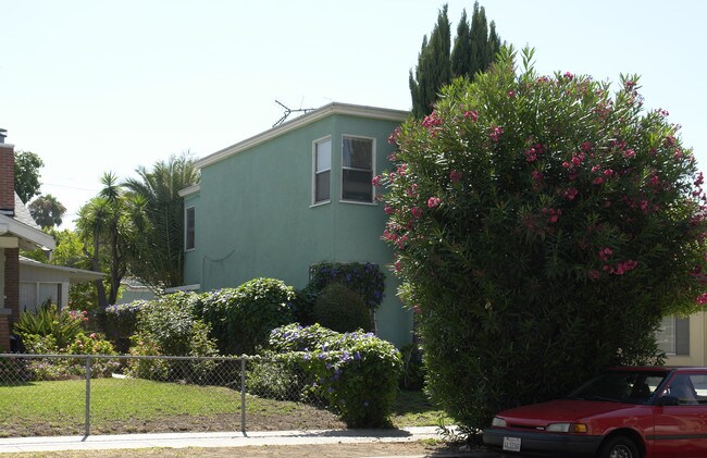 1428-1430 Gordon St in Los Angeles, CA - Foto de edificio - Building Photo