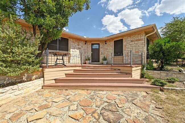 1045 Hidden Hills Dr in Dripping Springs, TX - Building Photo - Building Photo