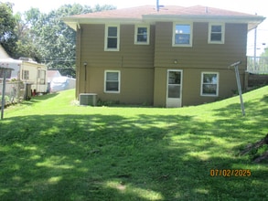 121 Bell Ave in Des Moines, IA - Building Photo - Building Photo