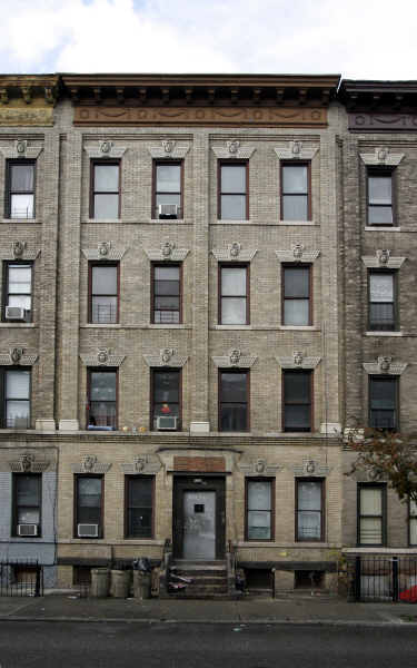 309 Troutman St in Brooklyn, NY - Building Photo