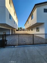 11918 Dehougne St in Los Angeles, CA - Building Photo - Building Photo