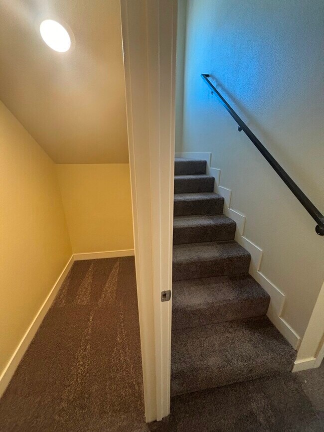 347 E 107th St in Los Angeles, CA - Foto de edificio - Building Photo