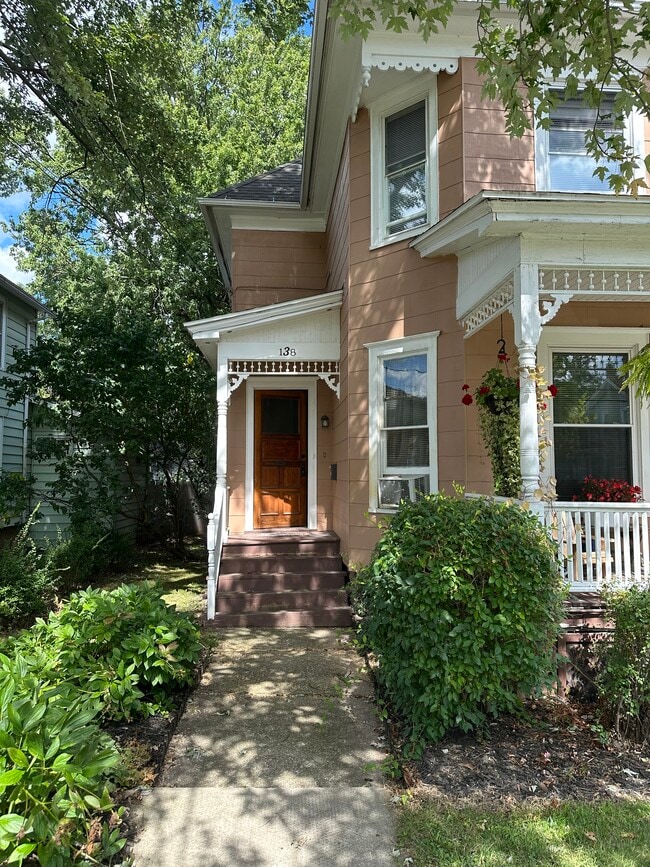 138 Bristol St, Unit Upper