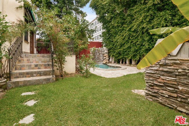 312 S El Camino Dr in Beverly Hills, CA - Building Photo - Building Photo
