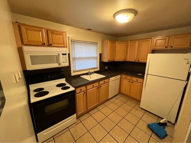 95 Barnett St, Unit 3 in New Haven, CT - Building Photo - Building Photo