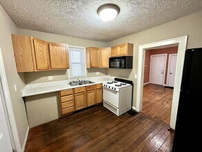 1137 Muskegon Ave NW in Grand Rapids, MI - Building Photo - Building Photo