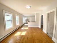 108 Beacon St, Unit #3 in Somerville, MA - Building Photo - Building Photo