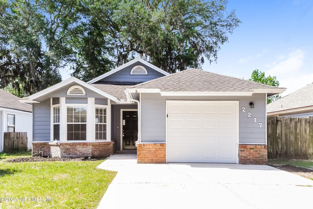 2217 Destine Ln in Atlantic Beach, FL - Building Photo