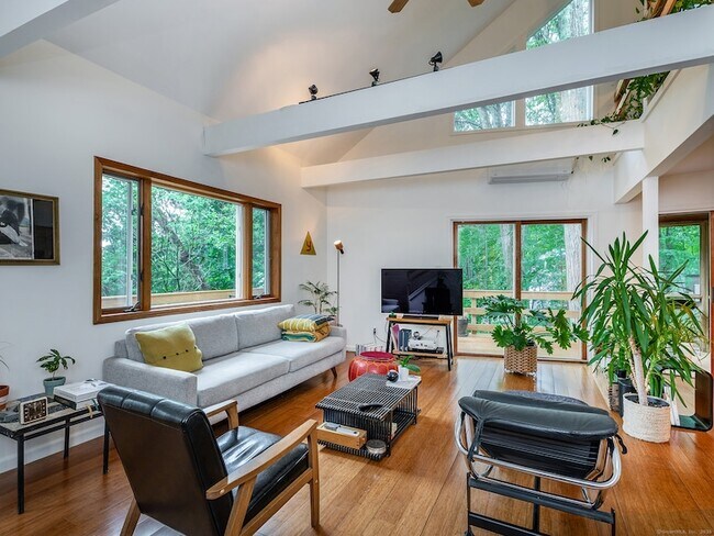7 Owls Nest Ln in New Milford, CT - Building Photo - Building Photo