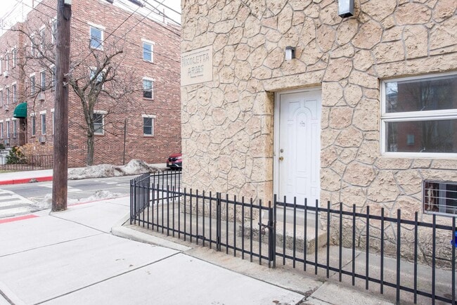 property at 533 Madison St