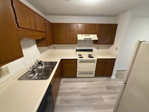 4330 Edith Ln in Greensboro, NC - Building Photo - Building Photo