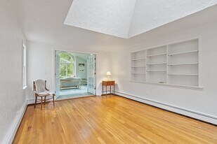 6 John Matthews Rd, Unit SoBo in Southborough, MA - Building Photo