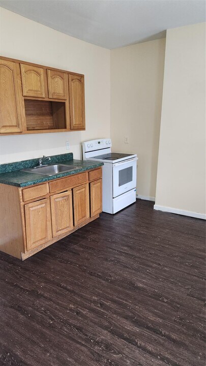 384 Washington St in Newburgh, NY - Building Photo