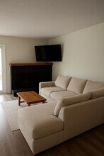 334 Calor Dr in Buellton, CA - Foto de edificio - Building Photo