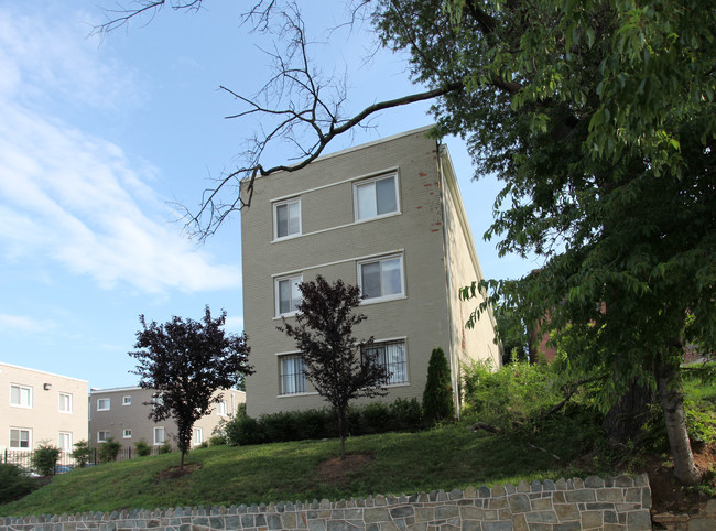 36 T St NE in Washington, DC - Foto de edificio - Building Photo