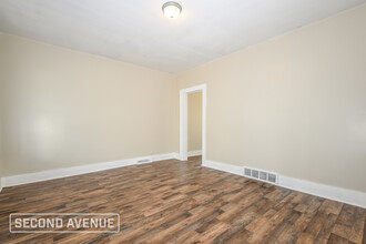 832 Crest Ave in Charleroi, PA - Building Photo - Building Photo