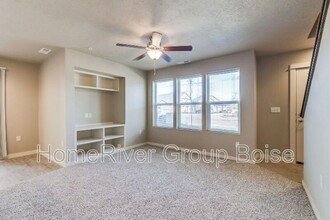 8930 W Shellie Ln in Boise, ID - Building Photo - Building Photo