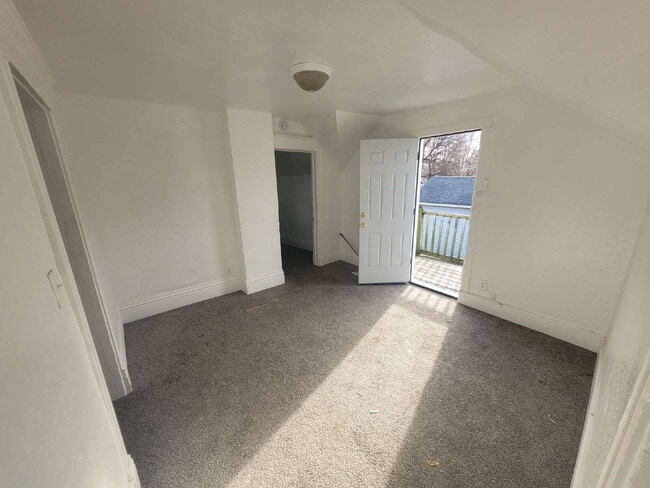 property at 419 N Memorial Dr