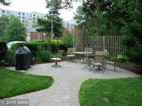 5353 Columbia Pike, Unit 504 in Arlington, VA - Building Photo - Building Photo