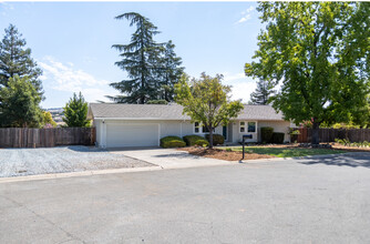 3803 Yellowstone Ct in El Dorado Hills, CA - Building Photo - Building Photo