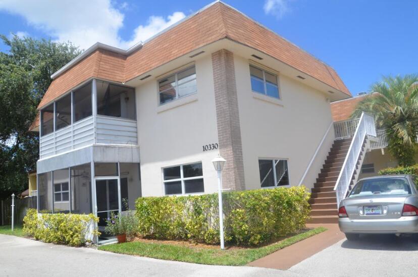 10330 N Military Trl in Palm Beach Gardens, FL - Building Photo