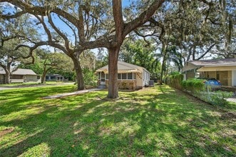 8723 N Dexter Ave in Tampa, FL - Building Photo - Building Photo