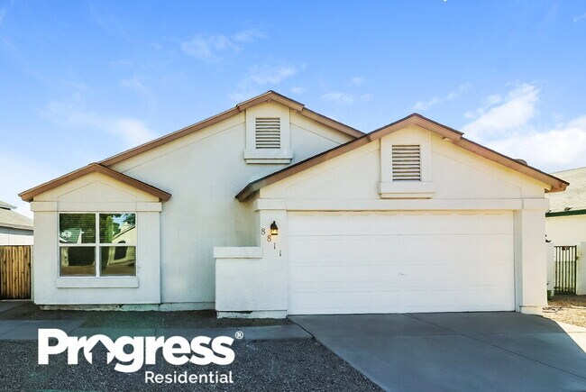 property at 8811 W Greenbrian Dr