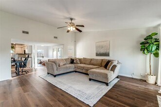 6809 Ragan Dr in The Colony, TX - Foto de edificio - Building Photo