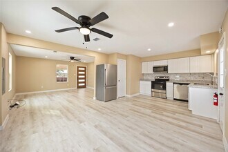 3001 FM 360 Rd in Rosenberg, TX - Building Photo - Building Photo