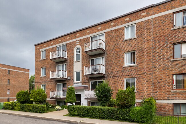 1695 Édouard-Laurin Boul in St. Laurent, QC - Building Photo - Building Photo