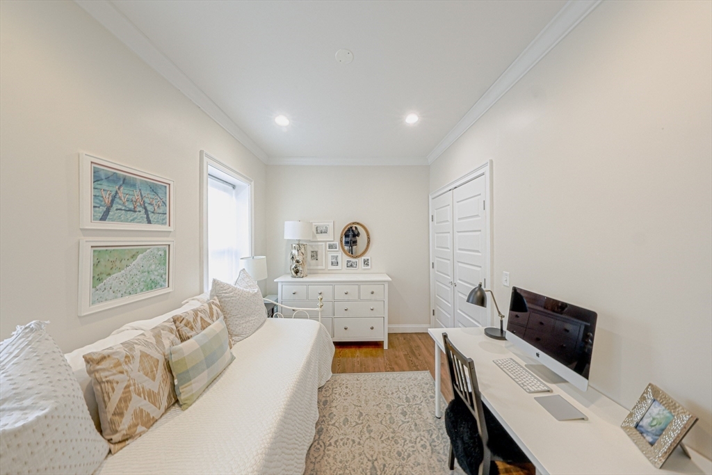 1803 Beacon St, Unit #3 in Brookline, MA - Foto de edificio