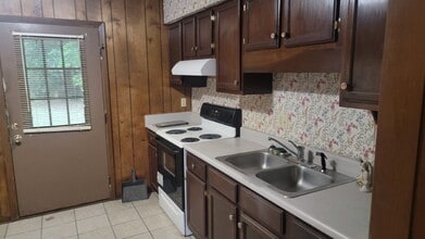 1020 Sable Dr in Pensacola, FL - Building Photo - Building Photo