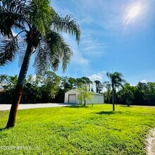 88-31 31st St SW in Naples, FL - Foto de edificio - Building Photo