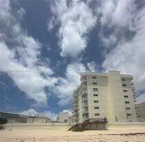 3540 S Ocean Blvd in South Palm Beach, FL - Building Photo