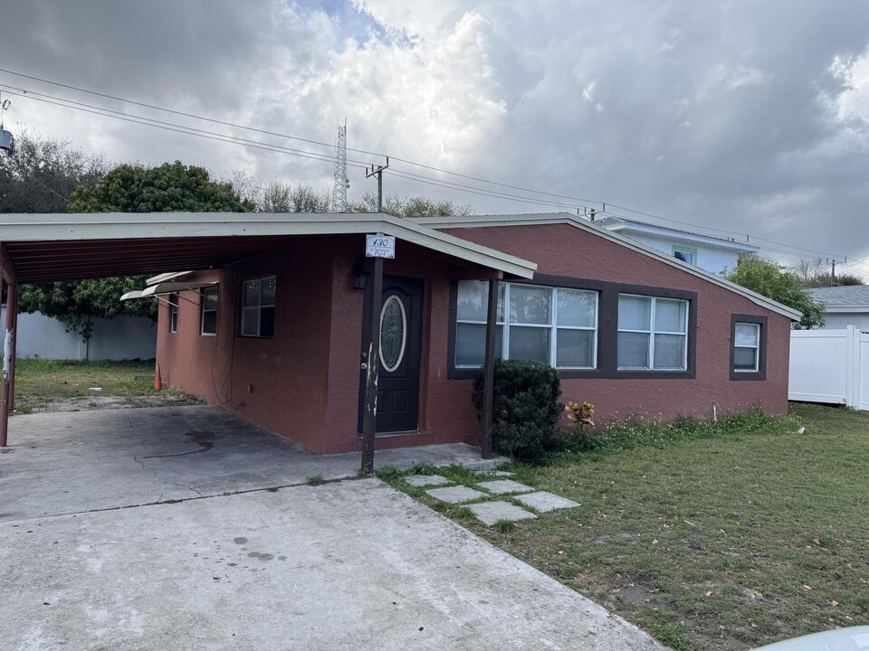 430 SW 15th Terrace in Delray Beach, FL - Building Photo